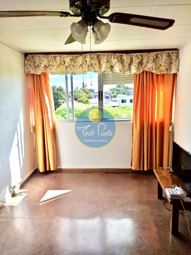 Venta Con Renta Incluída