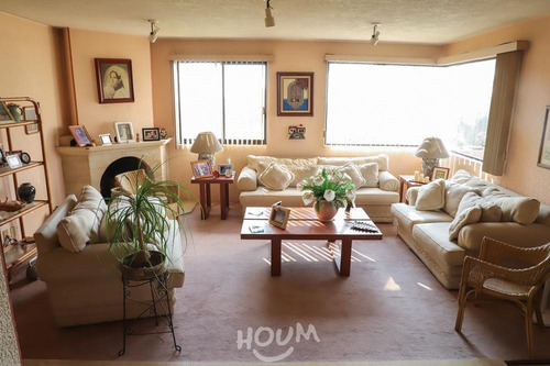 Casa En Lomas De San Mateo, Naucalpan De Juárez Con 3 Habitaciones