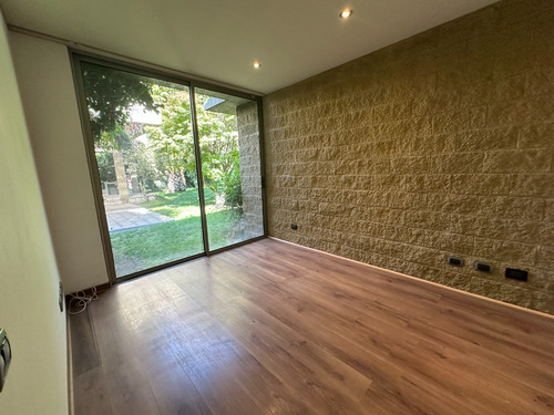 Comoda Y Amplia Casa En Condominio De Primer Nivel