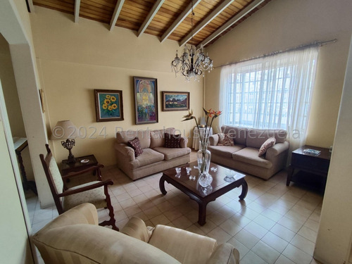 Imponente Casa En Zona Privilegiada Urb Santa Elena, Conjunto Privado Del Este Barquisimeto \\ Mehilyn Perez Tu Asesor De Confianza //