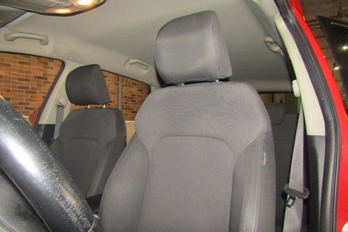 Imagen 9 de 15 de Kia Carens Suv Ex 2015