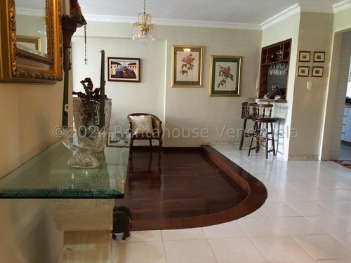 Apartamento En Zona Exclusiva Con Muy Buena Distribución Sabana Larga 24-18543