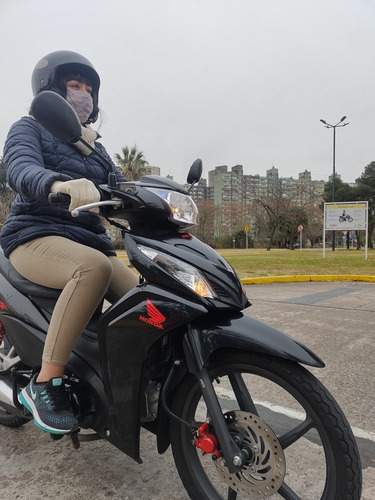 Imagen 5 de 5 de Clases De Manejo Para Motos - Practicas- Examen- Alquiler