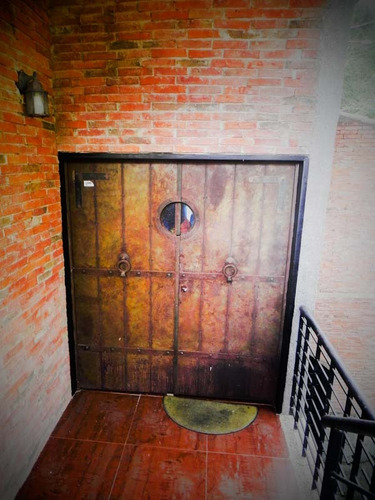 Bella Casa En Zona Boscosa Muy Cerca De Caracas