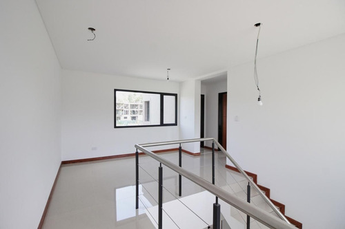 Imagen 10 de 30 de Casa En Venta 3 Habitaciones En Barrio Cerrado Moreno