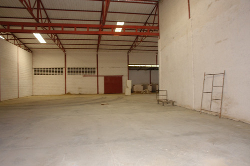 Imponente Galpón Industrial A Precio De Oportunidad, A Razón De 102 Us$/m2. Mac