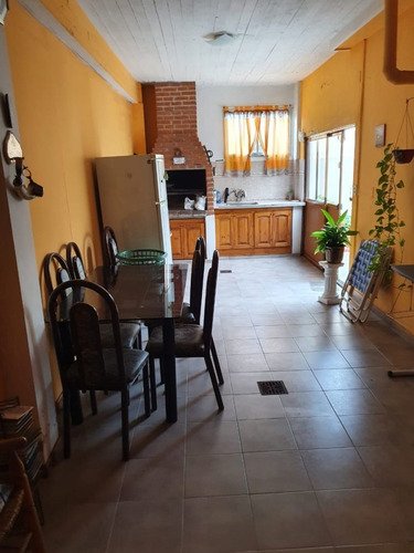 Imagen 15 de 18 de Venta De Casa De 3 Ambientes En Bernal Oeste