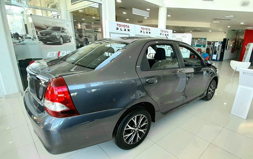 Imagen 4 de 11 de Toyota Etios 1.5 4p Xls Pack 4at 2022