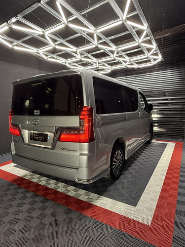 Toyota Hiace 2.8 Tdi Wagon 6at 10a