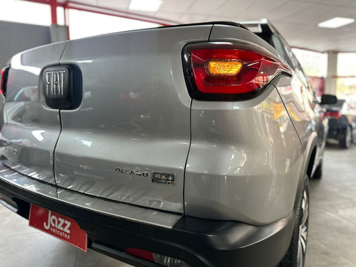 Fiat Toro 2.0 16V TURBO DIESEL VOLCANO 4WD AT9