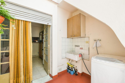 Imagen 29 de 30 de Casa En Planta Alta En Venta Tres Dormitorios Con Terraza Y Parrillero Microcentro