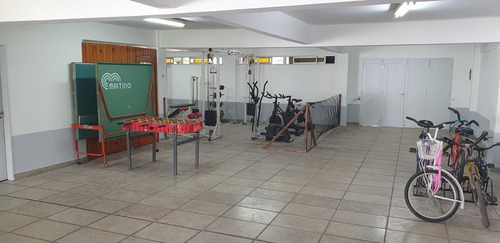 Imagen 7 de 13 de Chalet En Venta 7 Ambientes En Castelar Norte