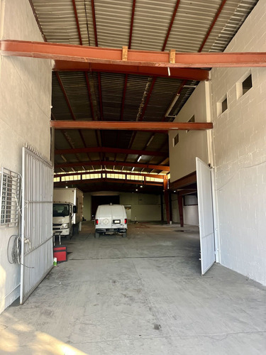 Venta O Renta De Bodega En Otay, Excelente Ubicación