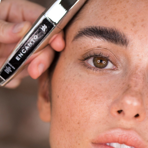 Imagen 5 de 6 de Encanto | Gel De Cejas Transparente