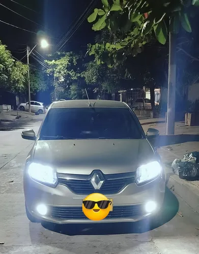 Renault Logan 1.6 Privilege / Intens