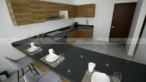 Casa En Venta En Colegios, Benito Juárez, Quintana Roo