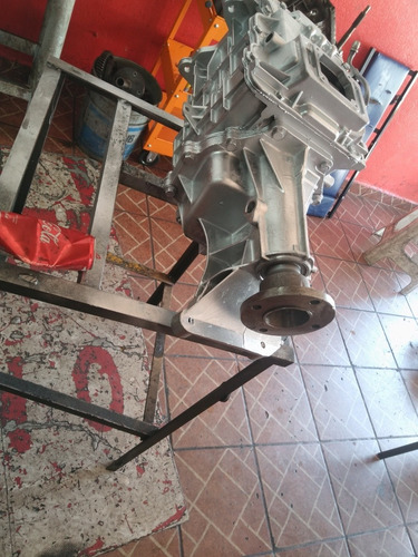 Caja De Velocidades Estándar Ford 350 Y 450 Extensión Larga (Usado)