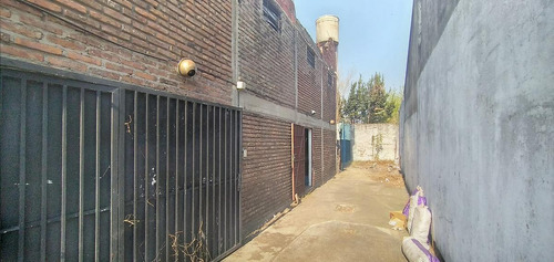 Imagen 2 de 7 de Ituzaingó Norte - Importante Local Comercial Sobre Avenida Brandsen