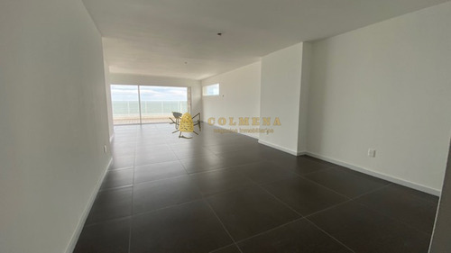 Pent-house Con Excelente Vista A Rambla De La Brava - Con Balcon Y Terraza.- Ref: 3000