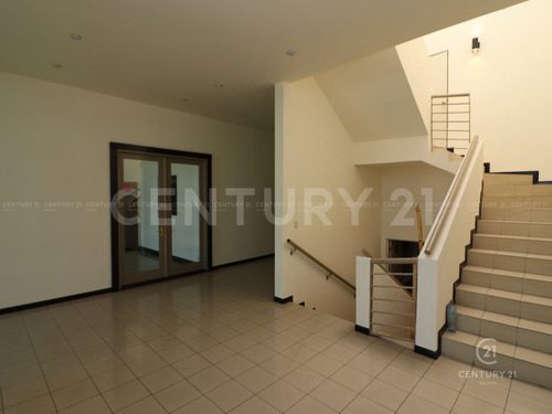 Oficina En Renta En Residencial Cumbres