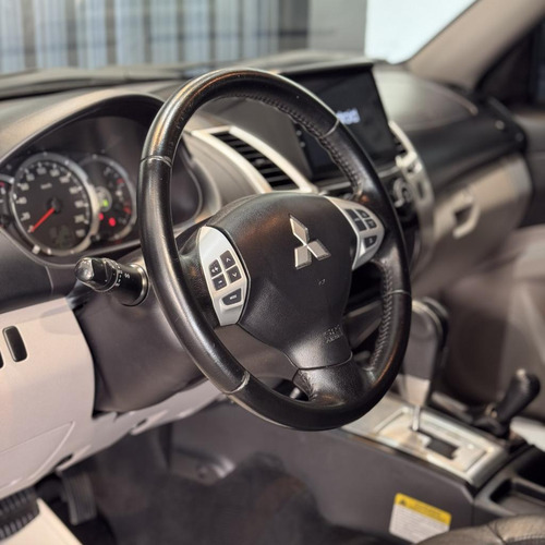 Mitsubishi Pajero Dakar 3.5 4x4 Flex 5p Aut.