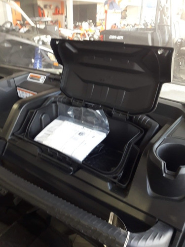 Imagen 14 de 15 de Can Am Defender Hd8 Dps Cabinado Unico En El Pais Motoswift