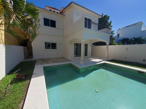 Casa En Venta En Playa Del Carmen 3 Recamaras Con Alberca Privada