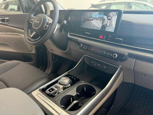 Kia Carnival 2.2 Crdi Premium Avn