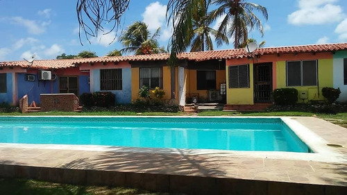 Imagen 1 de 10 de Se Vende Casa En Ciudad Flamingo, Chichiriviche (glc- 856)
