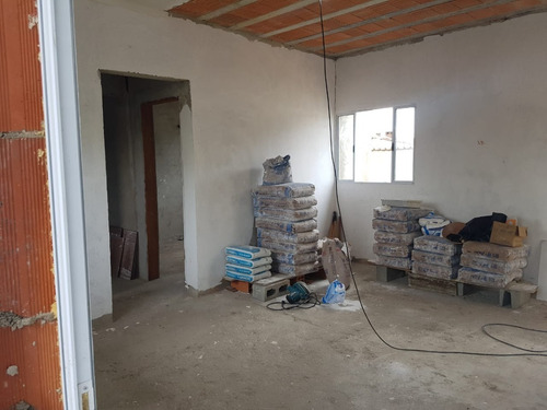 Imagem 7 de 11 de Casa Em Fase De Construção Com Piscina, À 900 Metros Do Mar, No Cibratel 2, Em Itanhaém, Aceita Financiamento Bancário