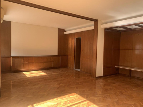 Departamento En Venta En Recoleta.