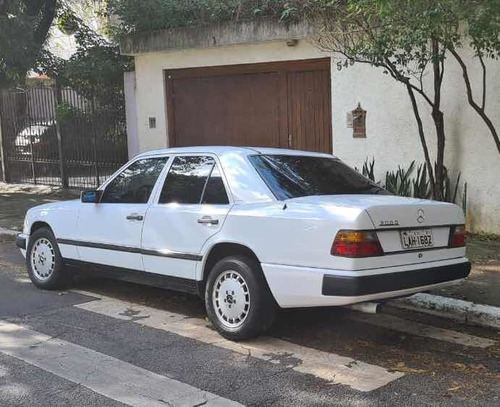 Imagem 2 de 12 de Mercedes E Class W127 300d