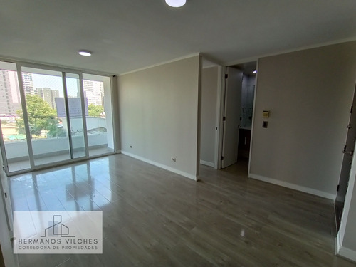 Dpto. 2 Dorm / 2 Baños / 1 Est. Metro San Alberto Hurtado L1