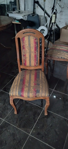 Comedor Extensible Con 5 Sillas, Redondo (Usado)