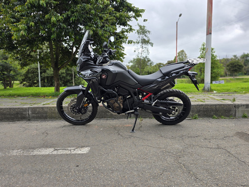 Honda Africa Twin 2024 - Negociable