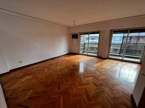 Piso 4 Amb. C/ Balcones Y Cochera. Olazabal