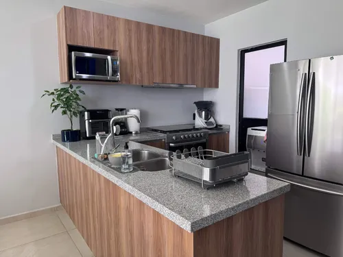 Hermosa Casa En Renta Zibatá Con Ampliación Reciente