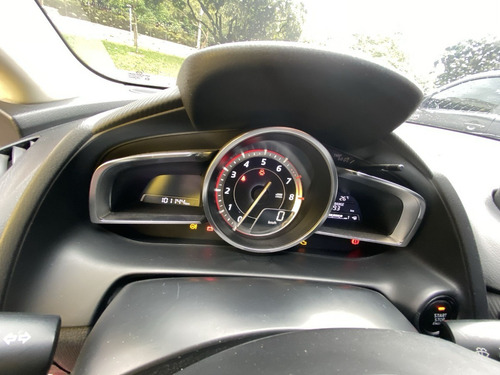 Imagen 14 de 19 de Mazda 2 2016
