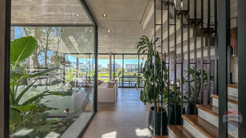 Casa En Venta 8 Ambientes Virazón Nordelta