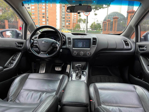 Imagen 10 de 12 de Kia Cerato Pro 2019 1.6l