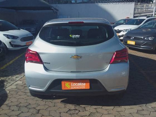 Imagem 2 de 9 de Chevrolet Onix 1.0 Mpfi Lt 8v Flex 4p Manual