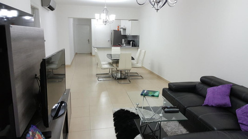 Imagen 2 de 12 de Venta De Apartamento Amoblado En Ph White, Av Balboa 19-1843