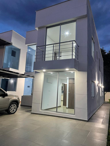 Estrene Casa Esquinera Con Jacuzzi, 4 Habitaciones,ricaurte 