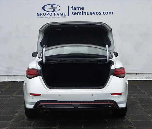 Imagen 5 de 14 de Nissan Sentra Sr Aut Navi 4 Puertas
