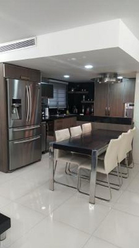 Imagen 7 de 13 de Ricardo Monsalve Re/max Terra Gold Vende Espectacular Palafito De Lujo En Casa Bote B Ubicada En Esquina . Solo Clientes