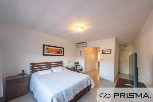 Casa En Venta - 4 Dormitorios - Arguello