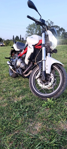 Imagen 3 de 7 de Benelli Tnt