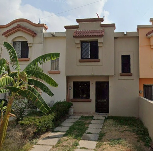 Casa En Venta De Adjudicación Bancaria Ubicada En C. Río San Lorenzo, Coyula, Jal. Cmr.