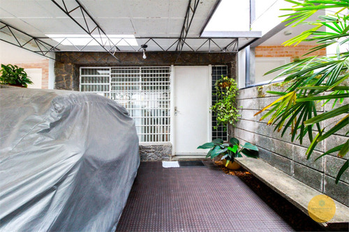 Imagem 1 de 15 de Casa De Vila Em Pinheiros Com Portão Eletrônico - Ic894
