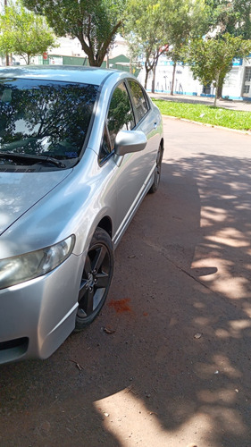 Honda Civic 1.8 Lxs Flex 4p